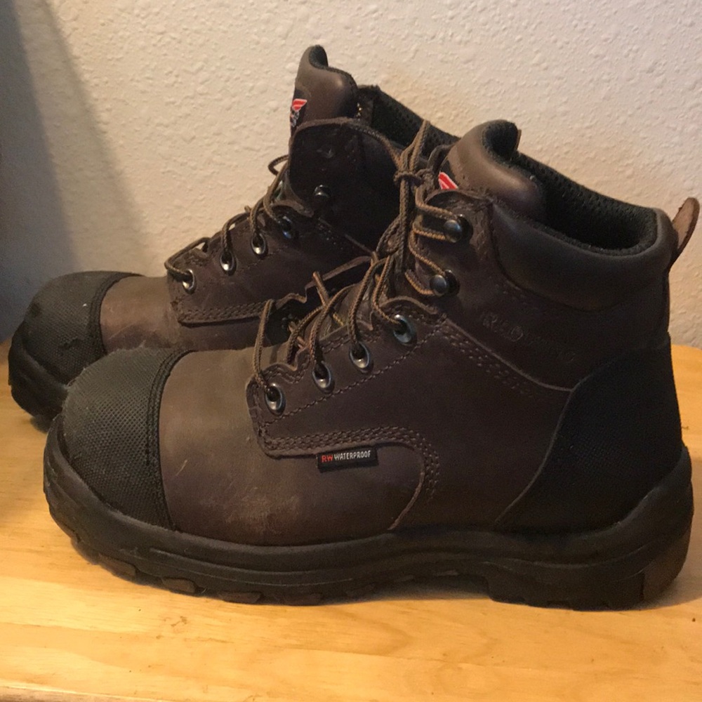 Like new Men’s Red Wing Steel Toe Work Boots